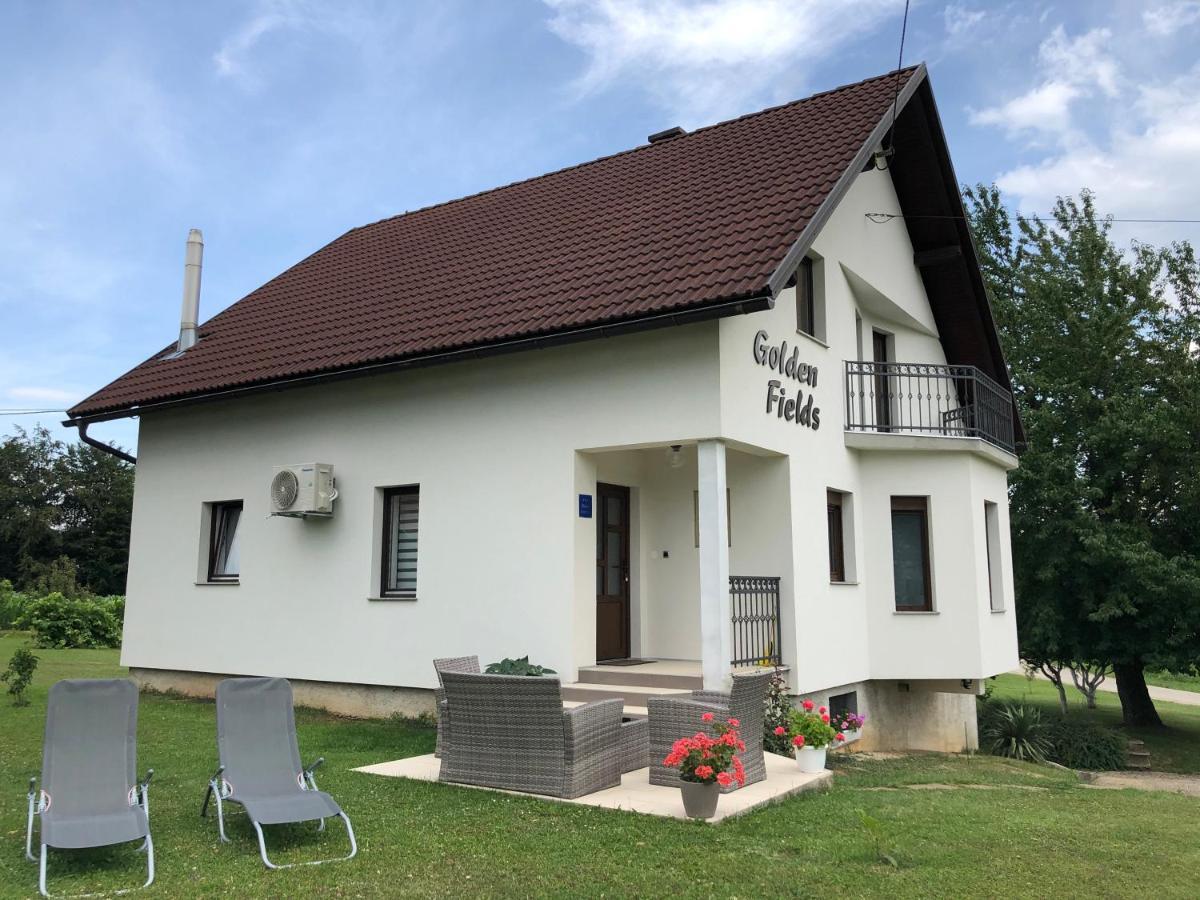 Apartment Golden Fields Смолянац Екстериор снимка