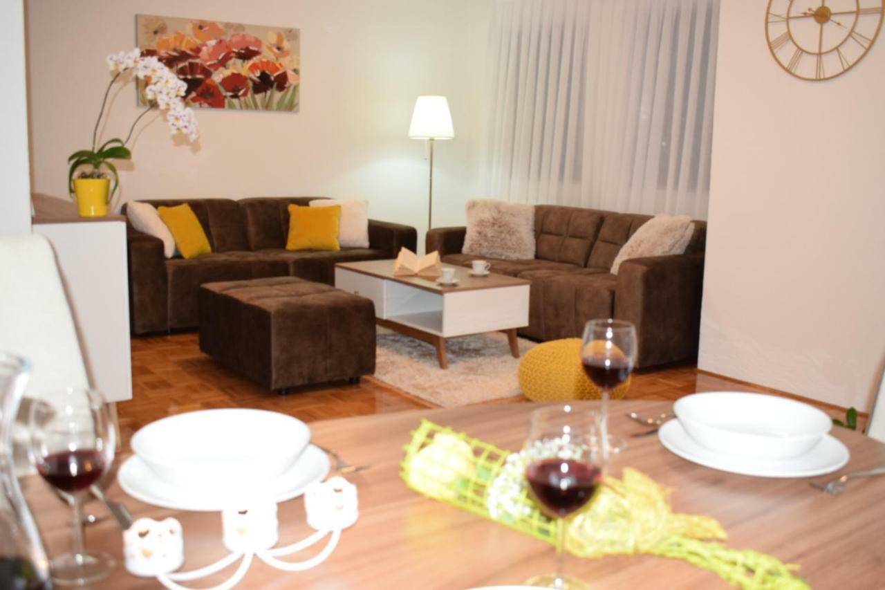 Apartment Golden Fields Смолянац Екстериор снимка