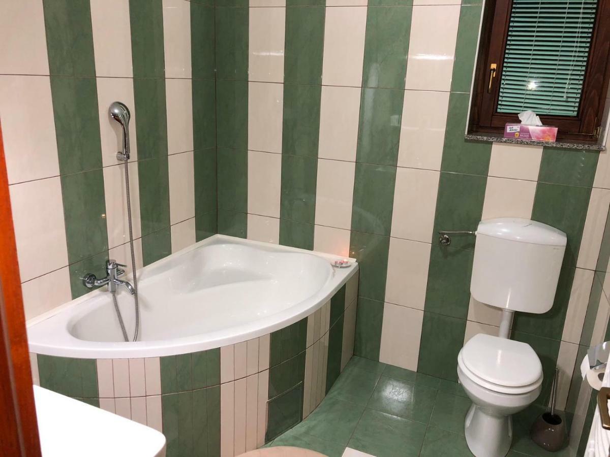 Apartment Golden Fields Смолянац Екстериор снимка