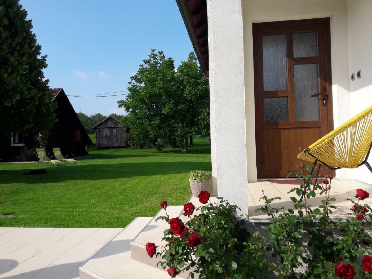 Apartment Golden Fields Смолянац Екстериор снимка