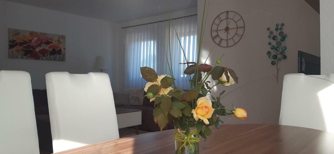 Apartment Golden Fields Смолянац Екстериор снимка