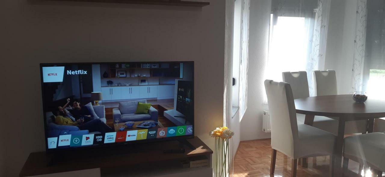 Apartment Golden Fields Смолянац Екстериор снимка