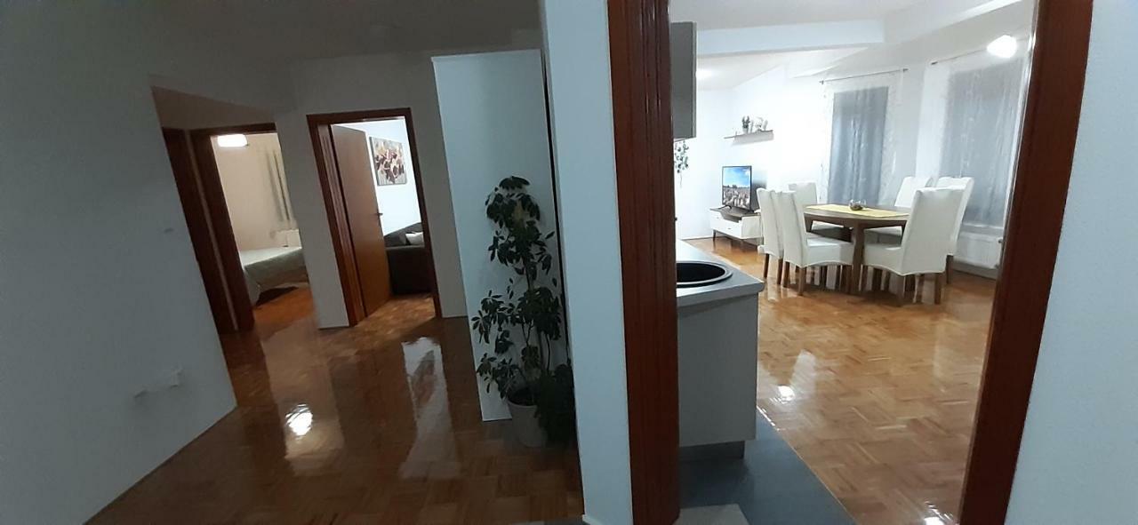 Apartment Golden Fields Смолянац Екстериор снимка